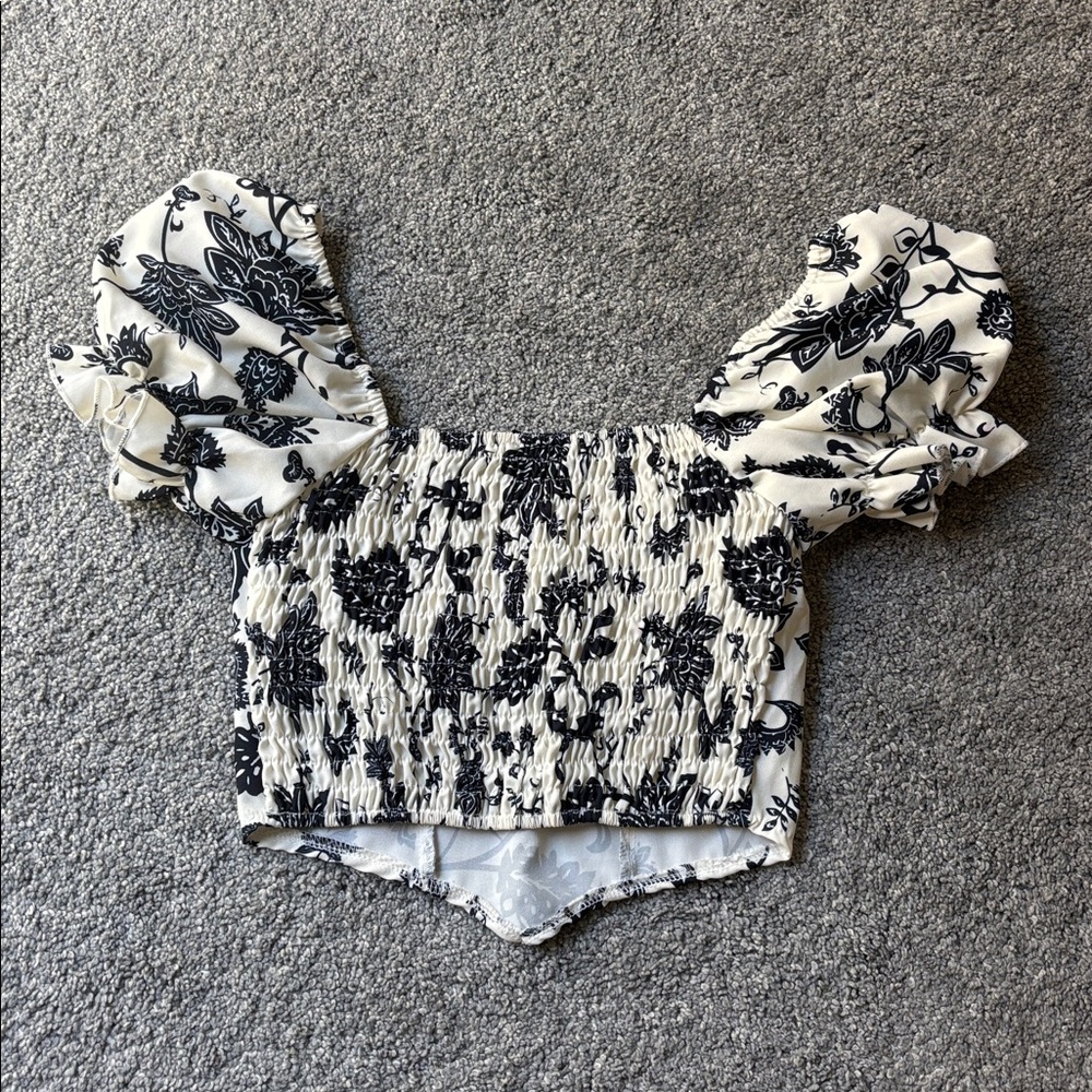 SHEIN Blouse - Picture 5 of 6